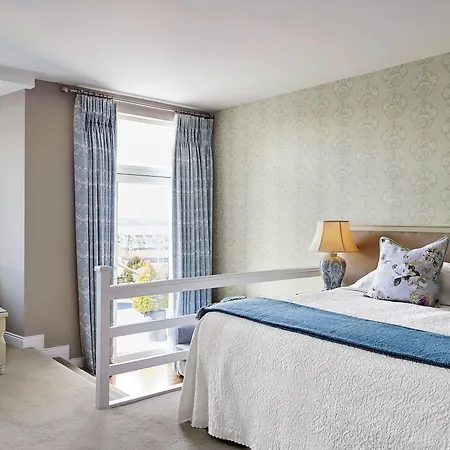 Greenmount House 4*
